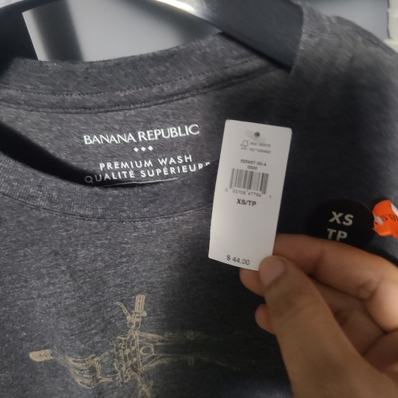 Banana Republic TShirt X small - Picture 2 of 4